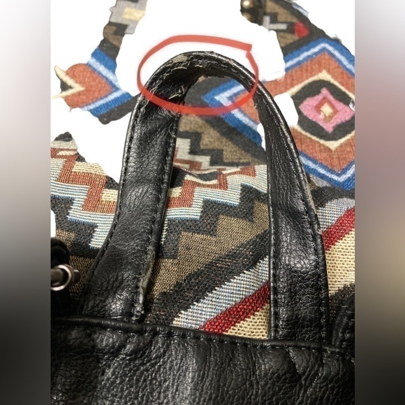 Aztec Print Drawstring Snap Closure Backapack - Picture 14 of 15